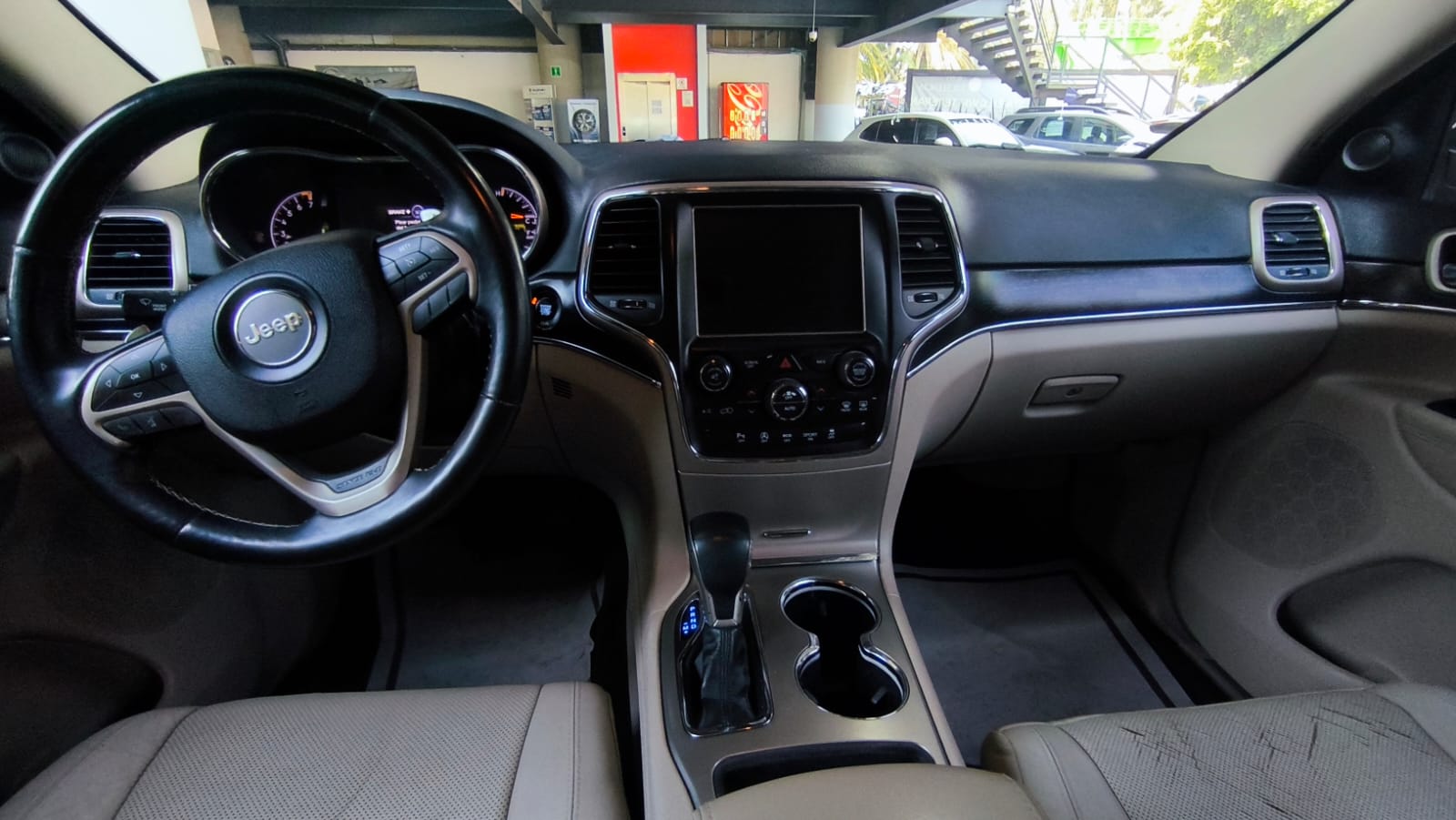 2017 Jeep Grand Cherokee LIMITED LUJO ADVANCE, V8, 5.7L, 360 CP, 5 PUERTAS, AUT, 4X4