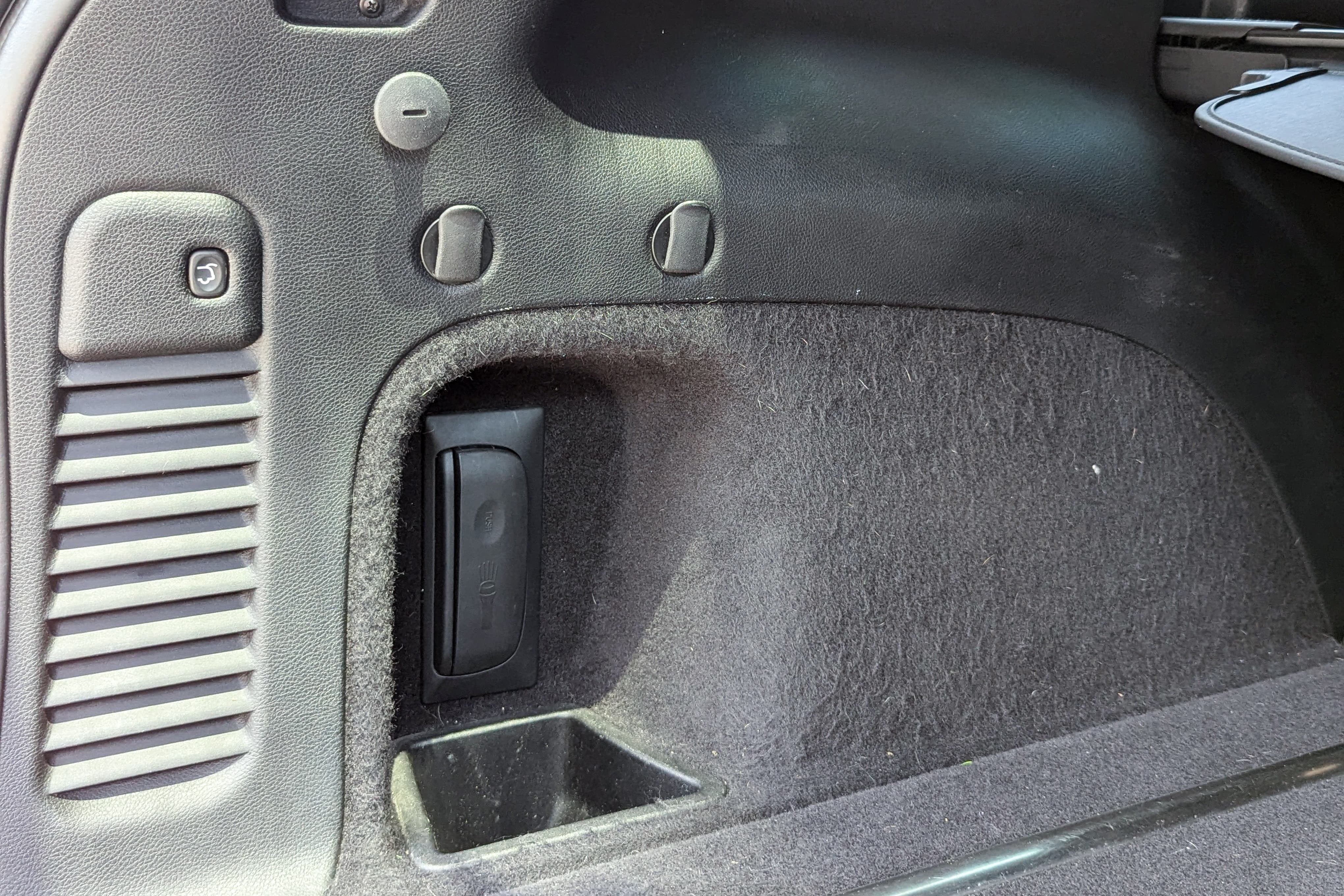 2015 Jeep Grand Cherokee LIMITED LUJO, V8, 5.7L, 360 CP, 5 PUERTAS, AUT