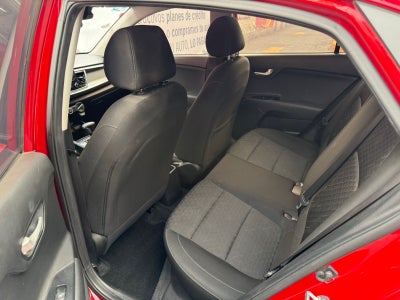 2020 Kia Rio L, L4, 1.6L, 121 CP, 4 PUERTAS, STD