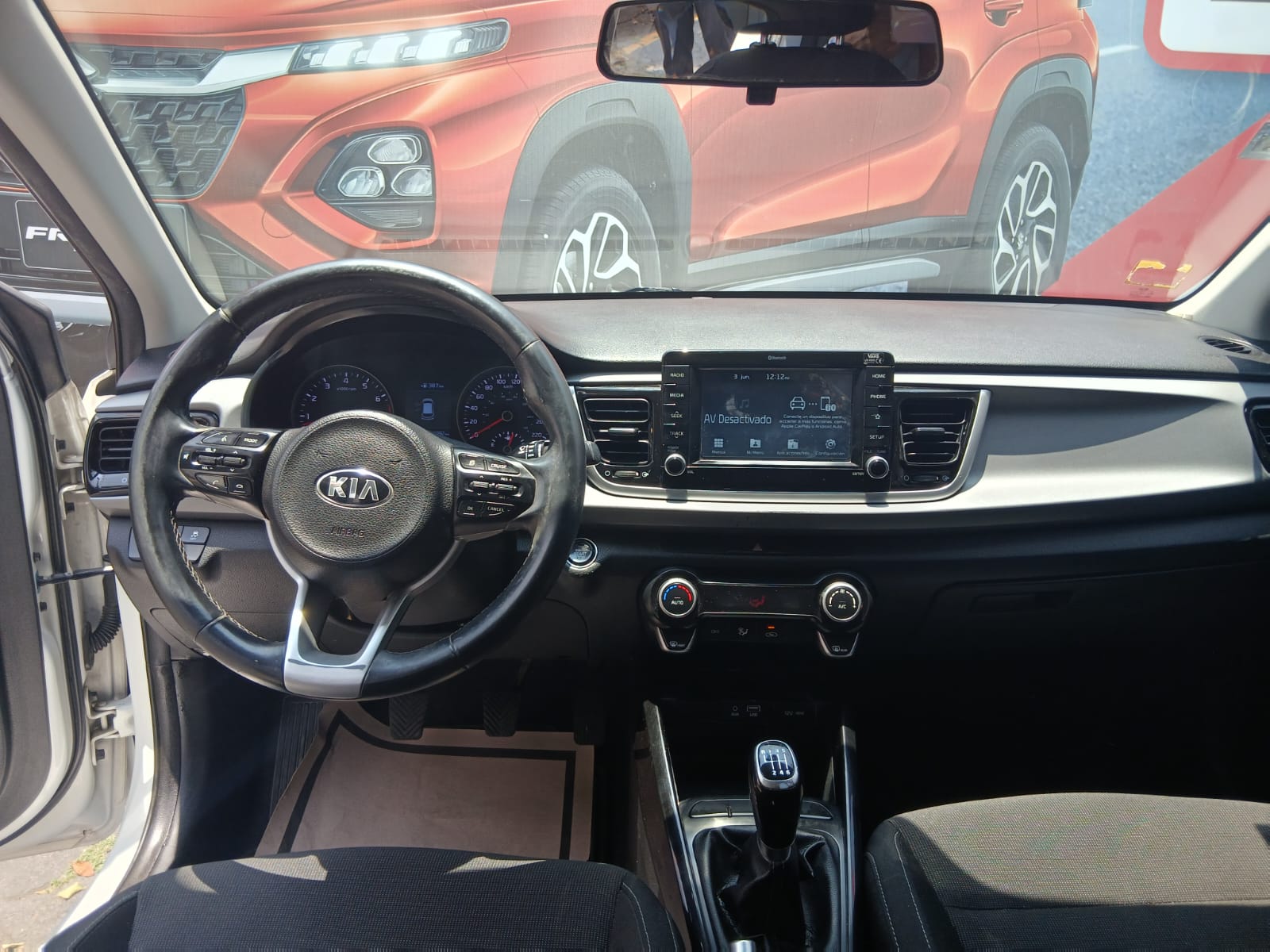 2018 Kia Rio EX, L4, 1.6L, 121 CP, 5 PUERTAS, STD