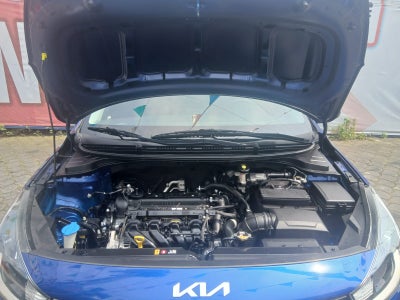 2022 Kia Rio LX, L4, 1.6L, 121 CP, 4 PUERTAS, AUT