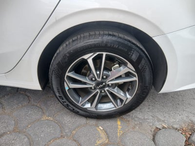 2023 Kia Forte LX, L4, 2.0L, 147 CP, 4 PUERTAS, STD