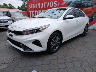 2023 Kia Forte LX, L4, 2.0L, 147 CP, 4 PUERTAS, STD