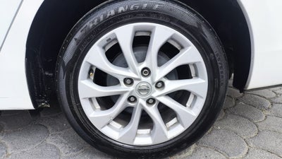 2017 Nissan Sentra SENSE L4 1.8L 129 CP 4 PUERTAS AUT BA AA