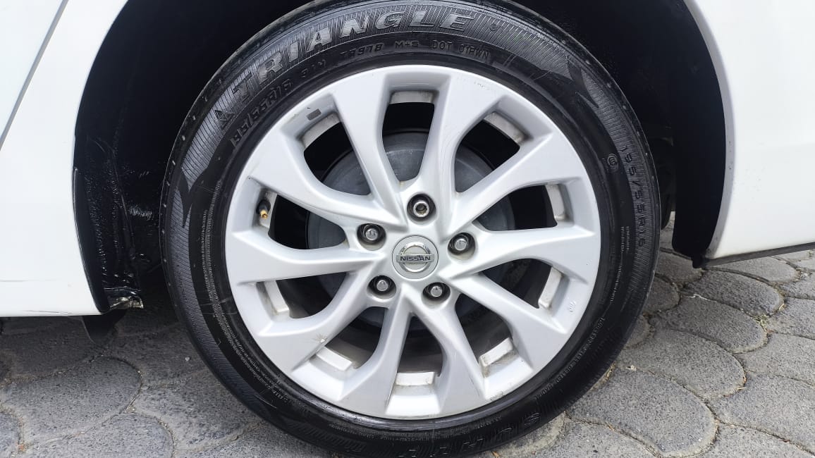 2017 Nissan Sentra SENSE L4 1.8L 129 CP 4 PUERTAS AUT BA AA