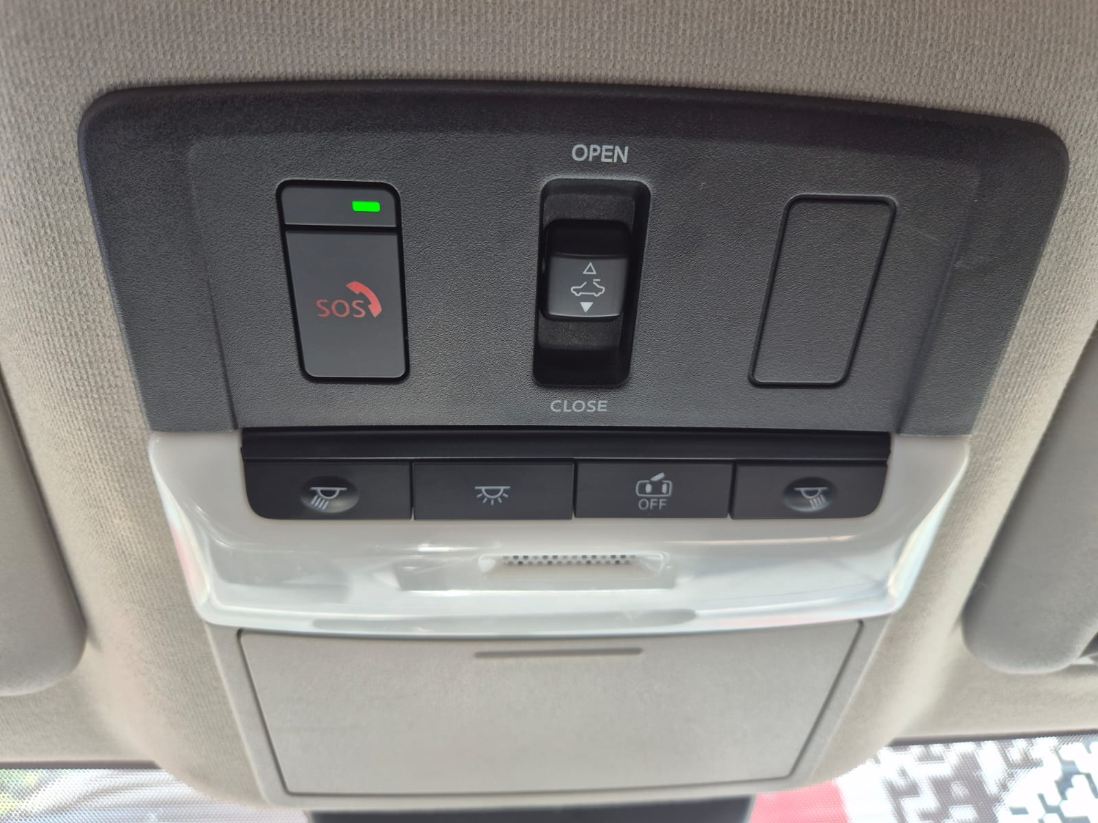 2024 Nissan Sentra SR L4 2.0L 145 CP 4 PUERTAS AUT BA AA