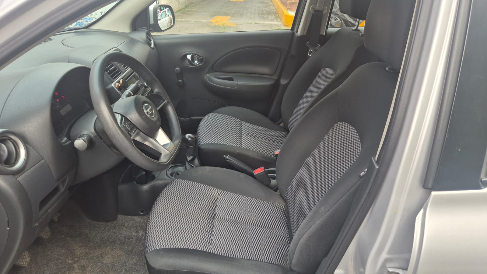 2021 Nissan March SENSE, L4, 1.6L, 106 CP, 5 PUERTAS, AUT