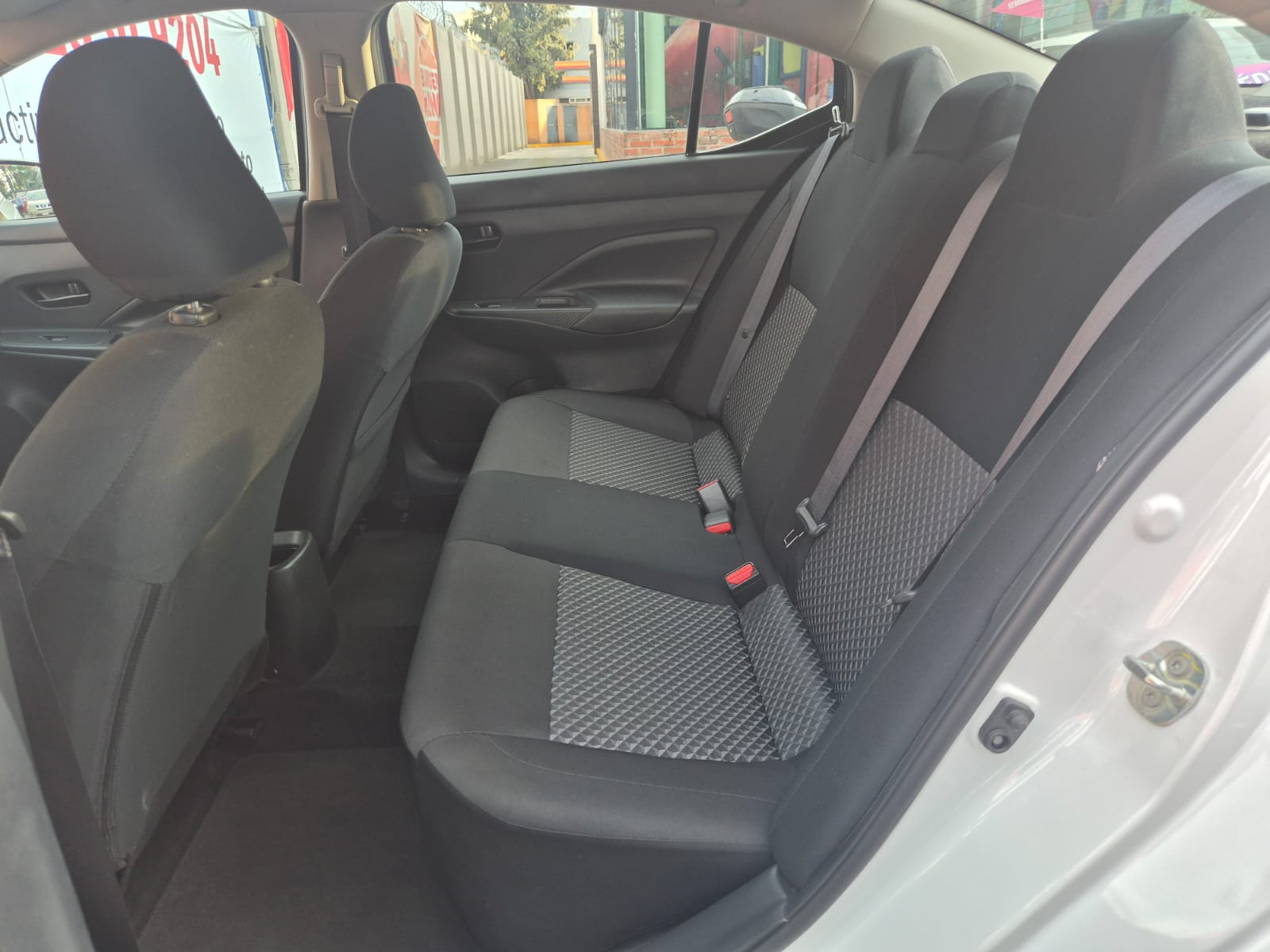 2024 Nissan Versa SENSE L4 1.6L 118 CP 4 PUERTAS AUT BA AA