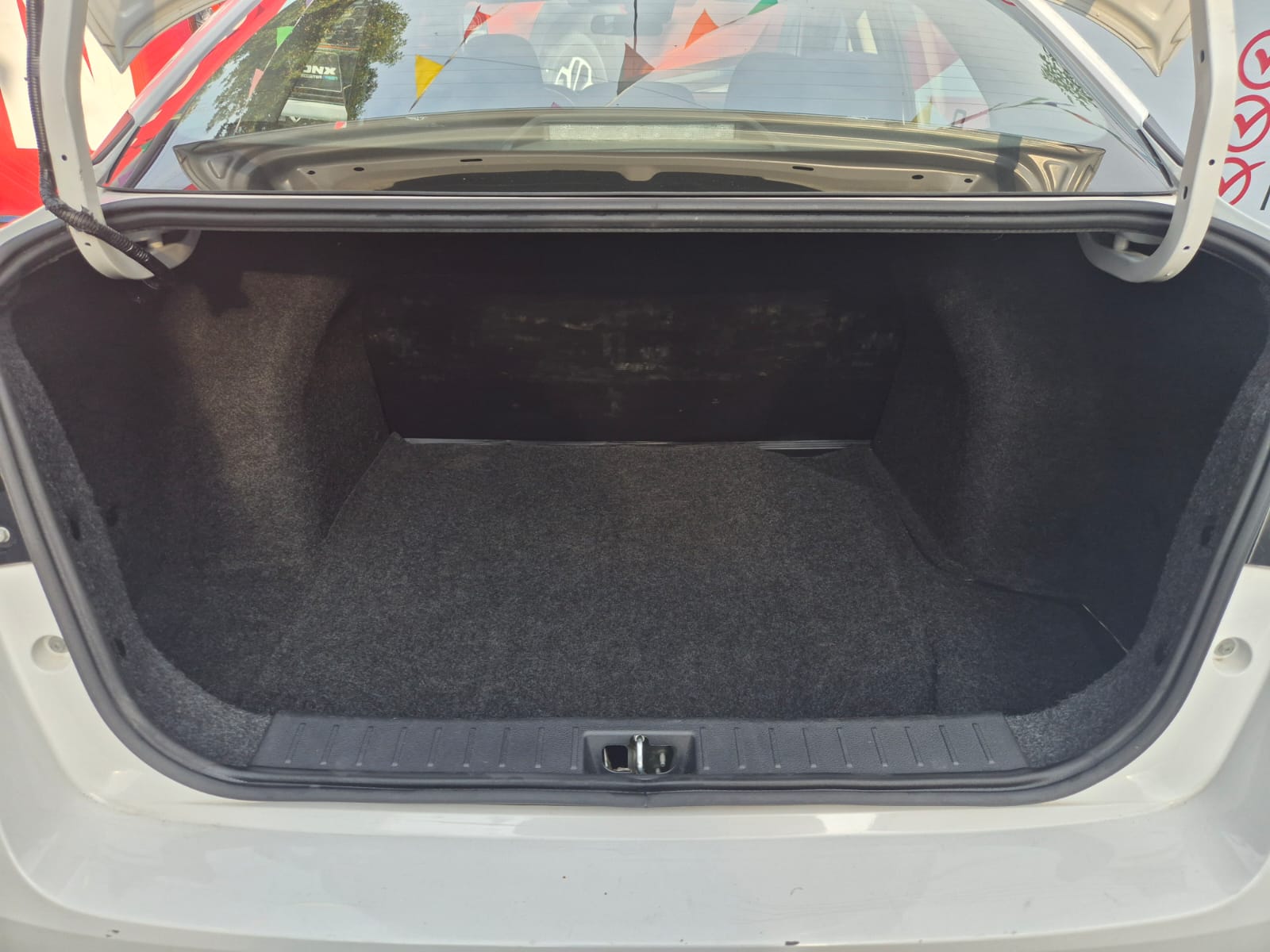 2024 Nissan Versa SENSE L4 1.6L 118 CP 4 PUERTAS AUT BA AA