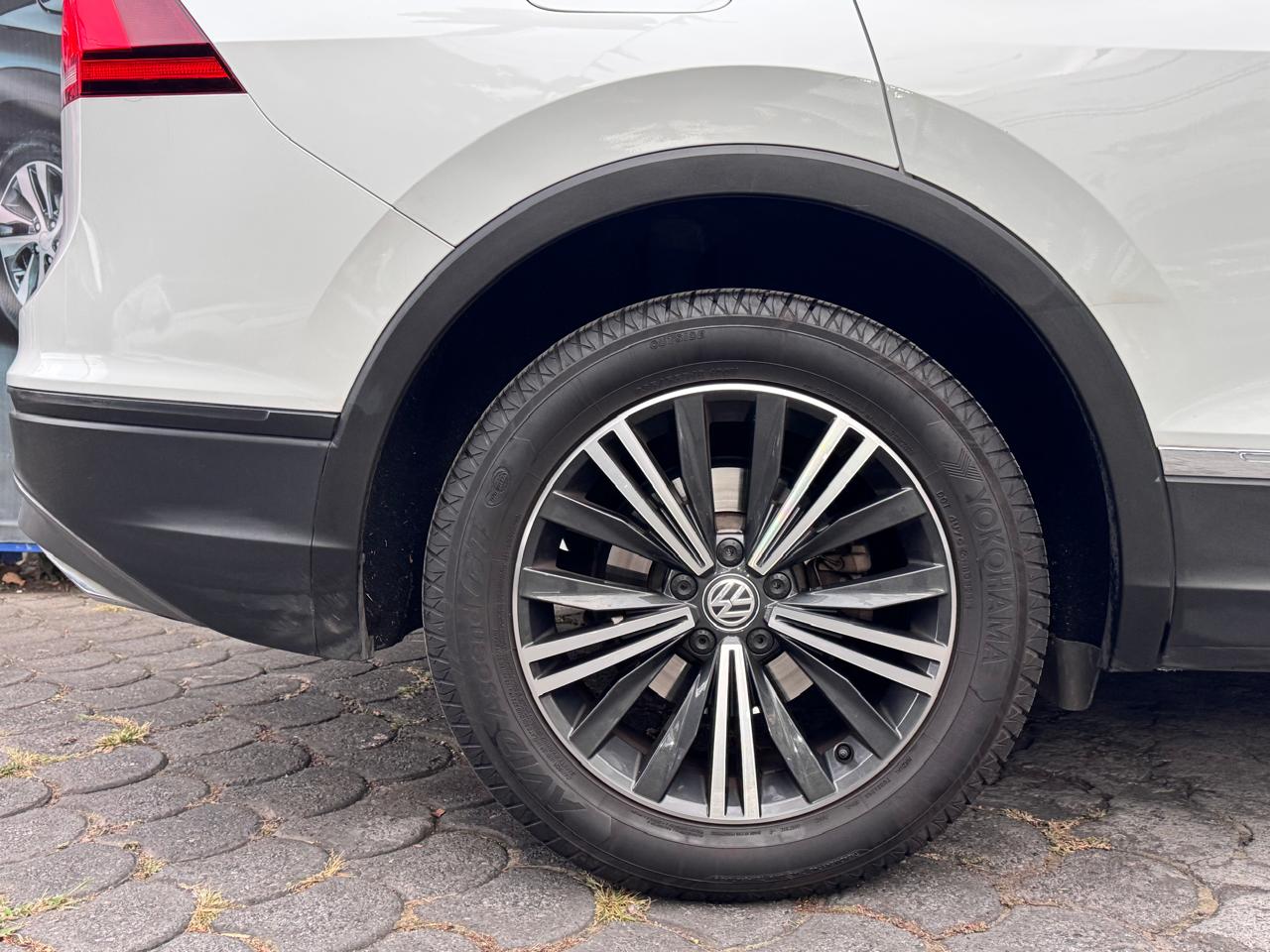 2019 Volkswagen Tiguan COMFORTLINE, L4, 1.4T, 150 CP, 5 PUERTAS, AUT