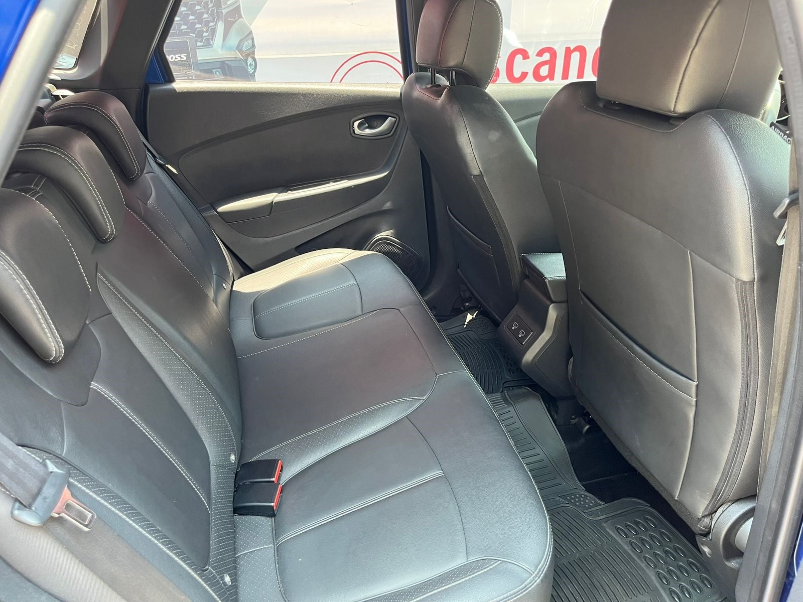 2022 Renault Captur ICONIC PLUS, L4, 1.3T, 154 CP, 5 PUERTAS, AUT, BA, AA