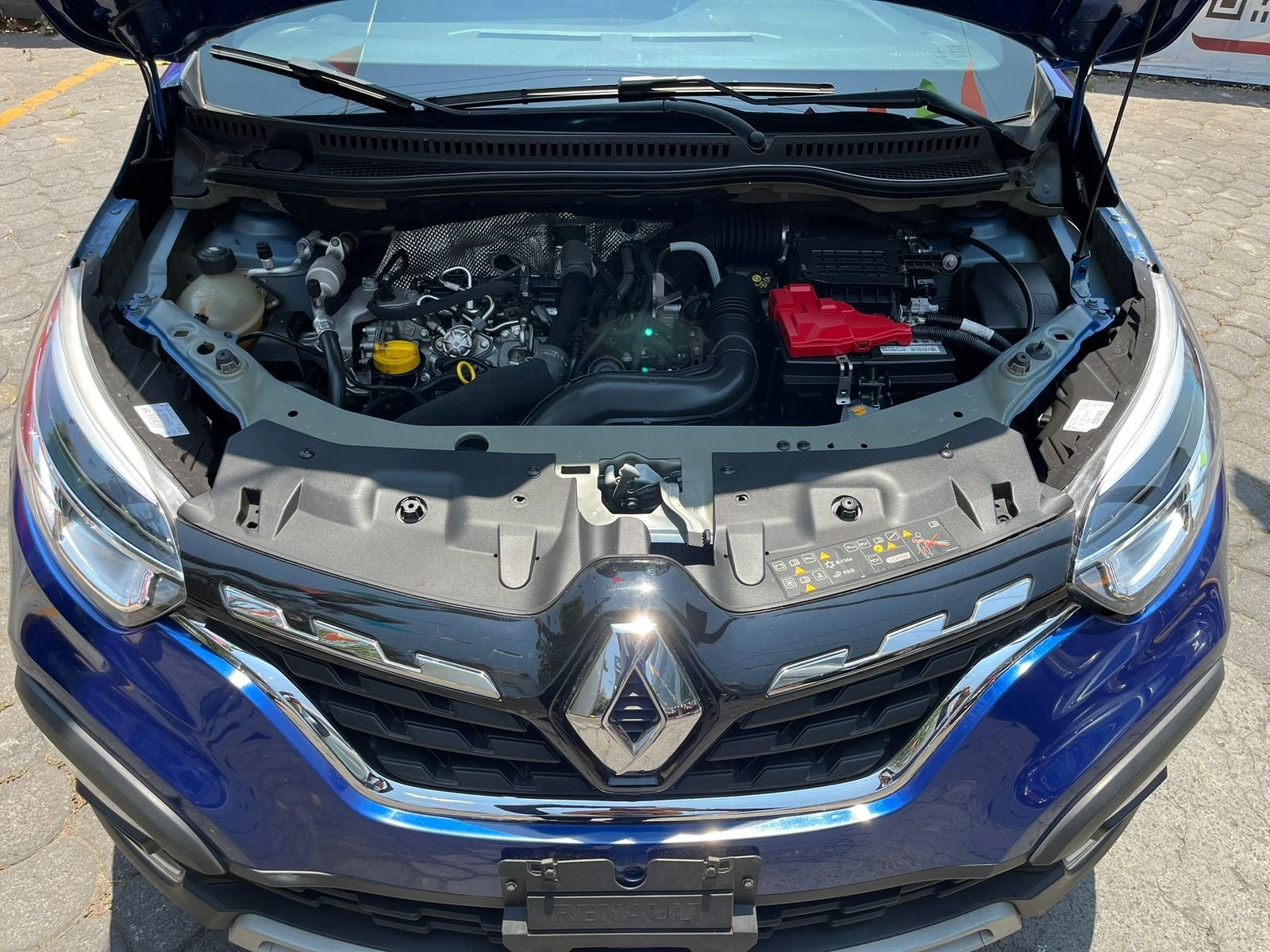 2022 Renault Captur ICONIC PLUS, L4, 1.3T, 154 CP, 5 PUERTAS, AUT, BA, AA