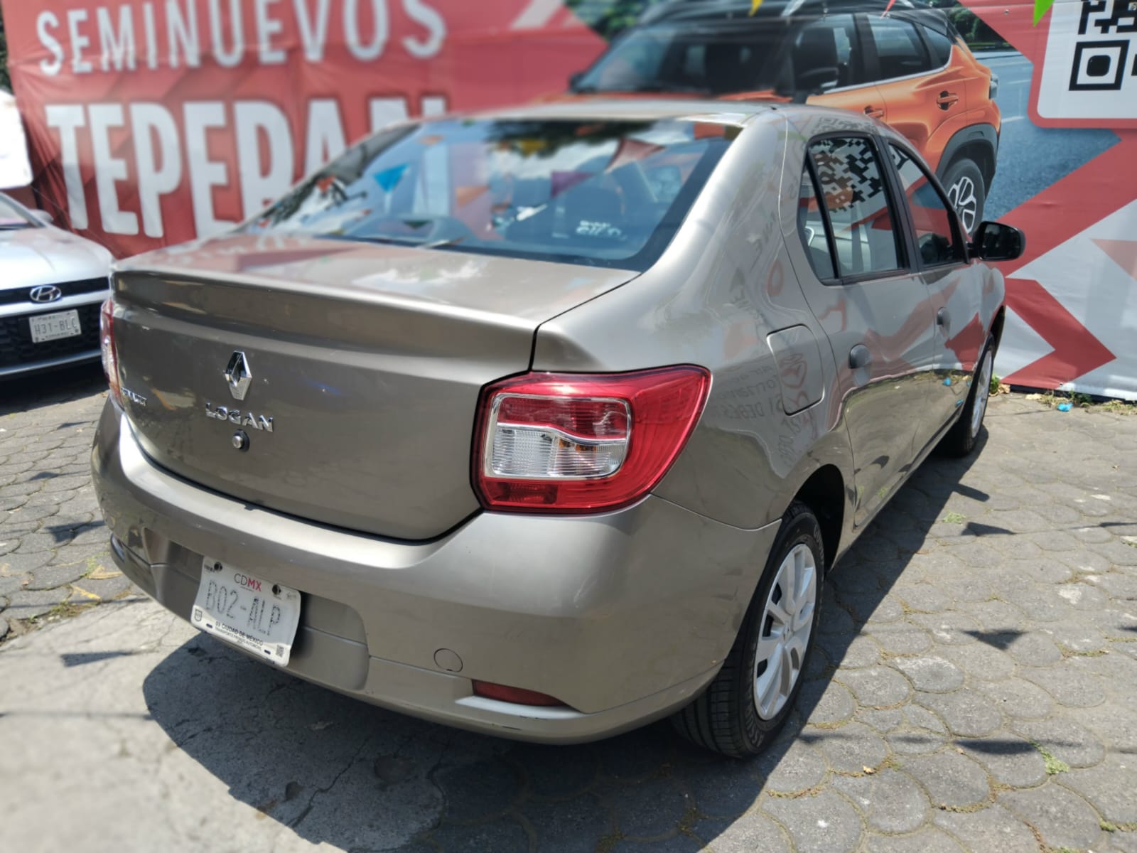 2017 Renault Logan EXPRESSION L4 1.6L 100 CP 4 PUERTAS AUT BA AA