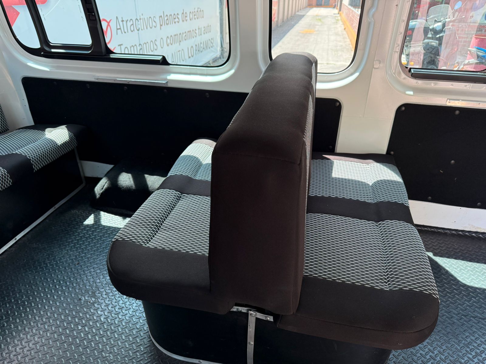 2023 Nissan Urvan URVAN PANEL VENTANAS AMPLIA '23