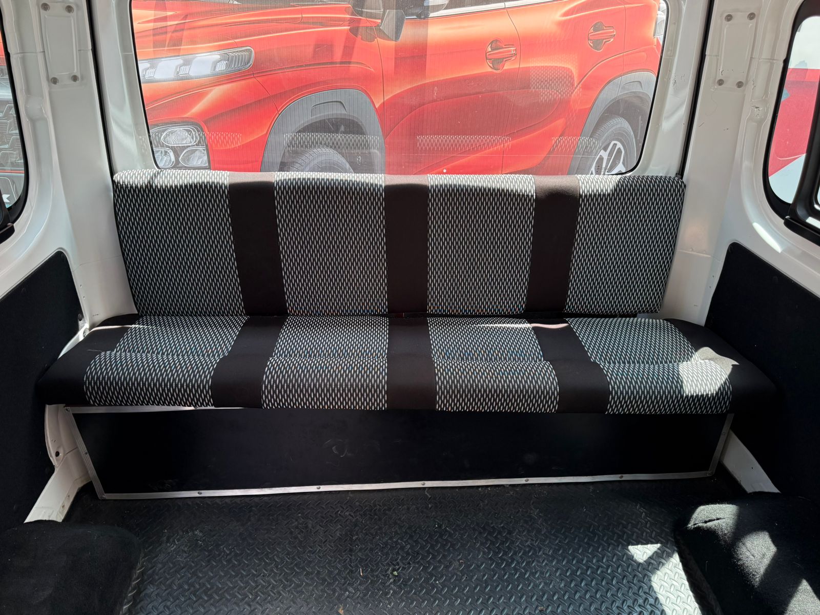 2023 Nissan Urvan URVAN PANEL VENTANAS AMPLIA '23