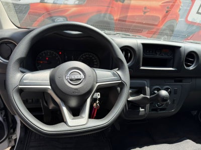 2023 Nissan Urvan URVAN PANEL VENTANAS AMPLIA '23