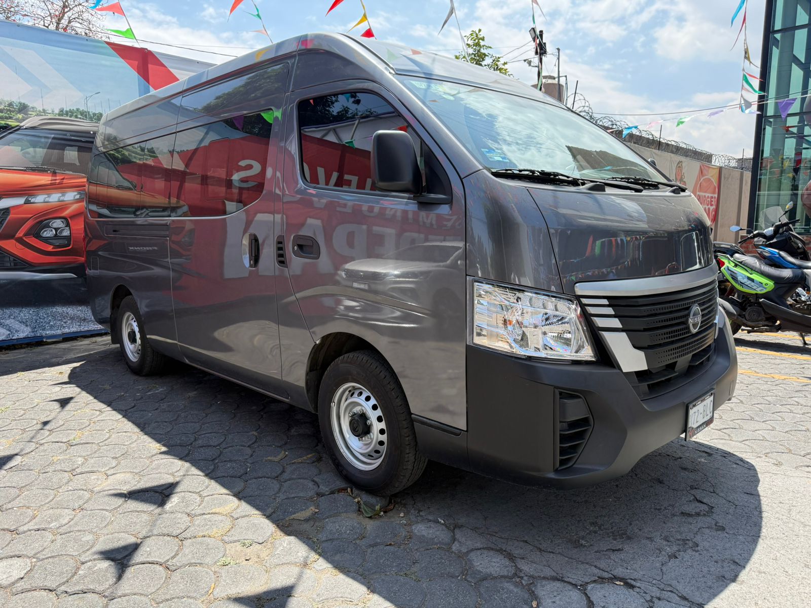 2023 Nissan Urvan URVAN PANEL VENTANAS AMPLIA '23
