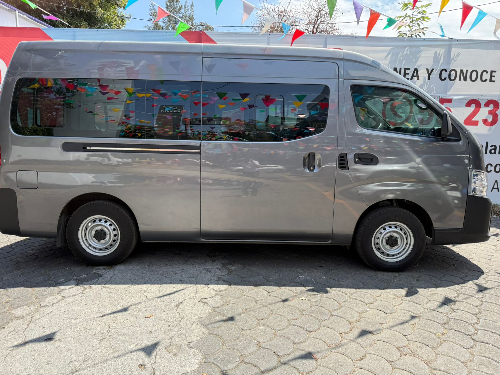 2023 Nissan Urvan URVAN PANEL VENTANAS AMPLIA '23