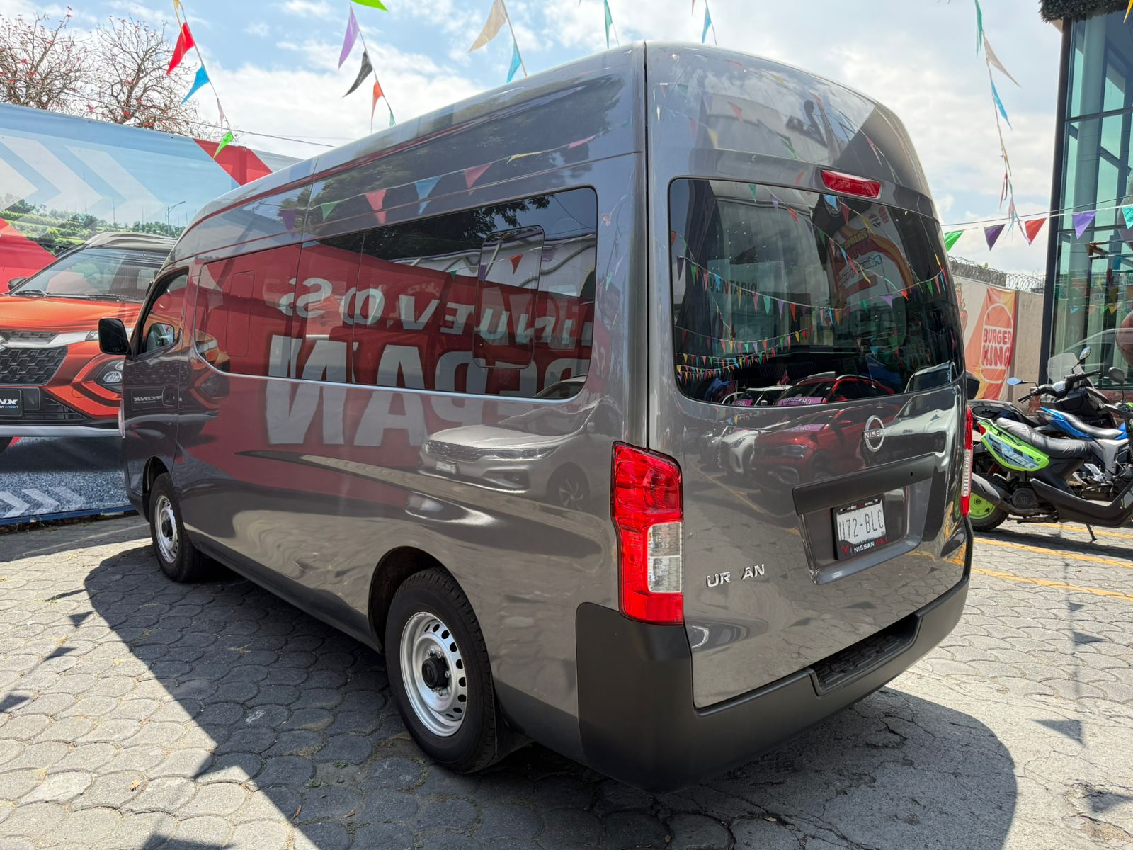 2023 Nissan Urvan URVAN PANEL VENTANAS AMPLIA '23