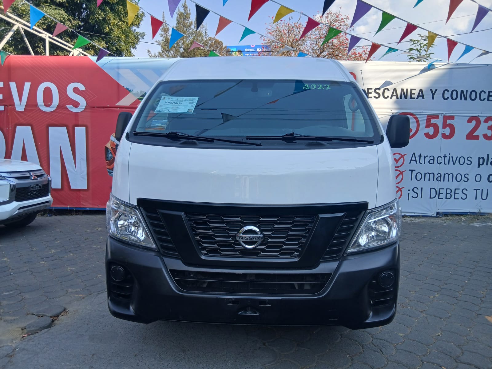 2022 Nissan NV350 Urvan PANEL AMPLIA, L4, 2.5L, 145 CP, 4 PUERTAS, STD, AA PAQ SEG