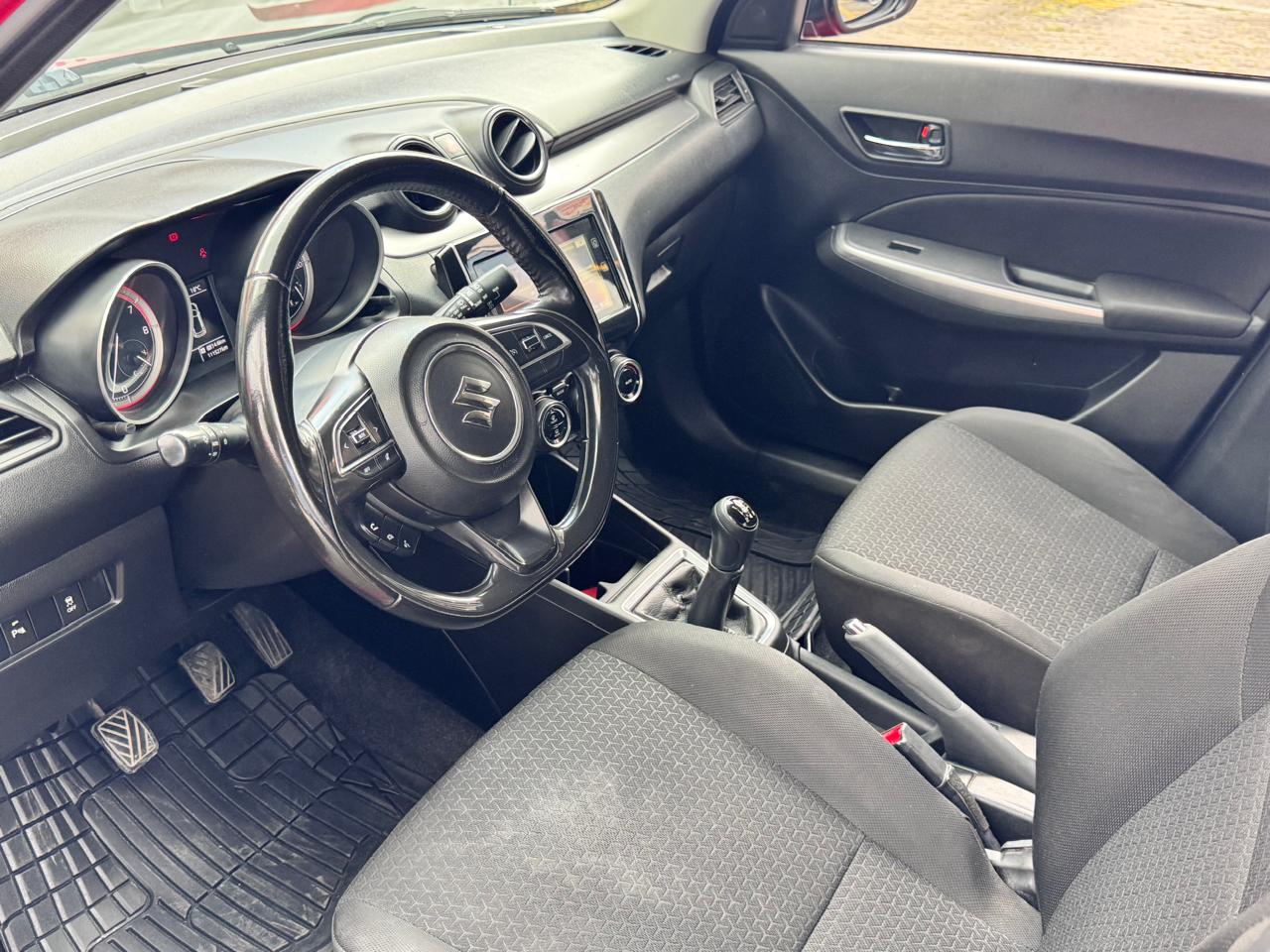 2021 Suzuki Swift GLX, L4, 1.2L, 82 CP, 5 PUERTAS, STD