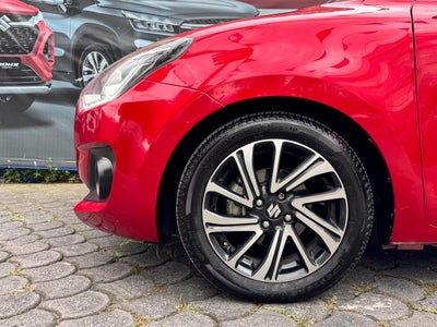 2021 Suzuki Swift GLX, L4, 1.2L, 82 CP, 5 PUERTAS, STD