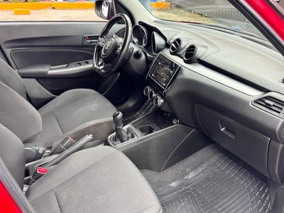 2021 Suzuki Swift GLX, L4, 1.2L, 82 CP, 5 PUERTAS, STD
