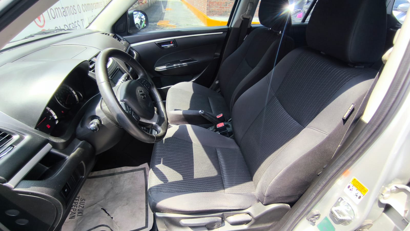 2014 Suzuki Swift GLX, L4, 1.4L, 100 CP, 5 PUERTAS, AUT
