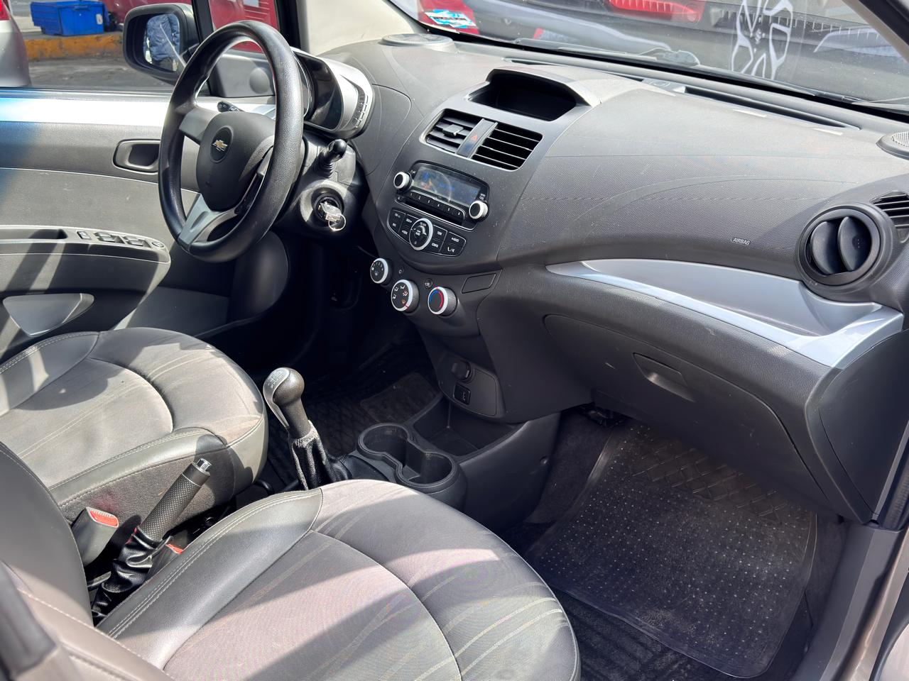 2017 Chevrolet Spark LT, L4, 1.2L, 81 CP, 5 PUERTAS, STD