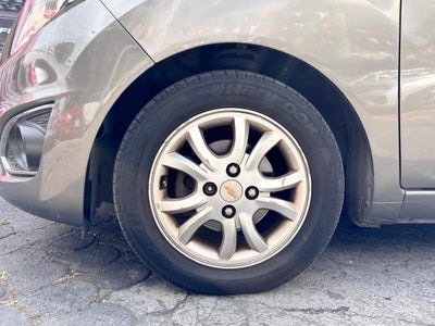 2017 Chevrolet Spark LT, L4, 1.2L, 81 CP, 5 PUERTAS, STD