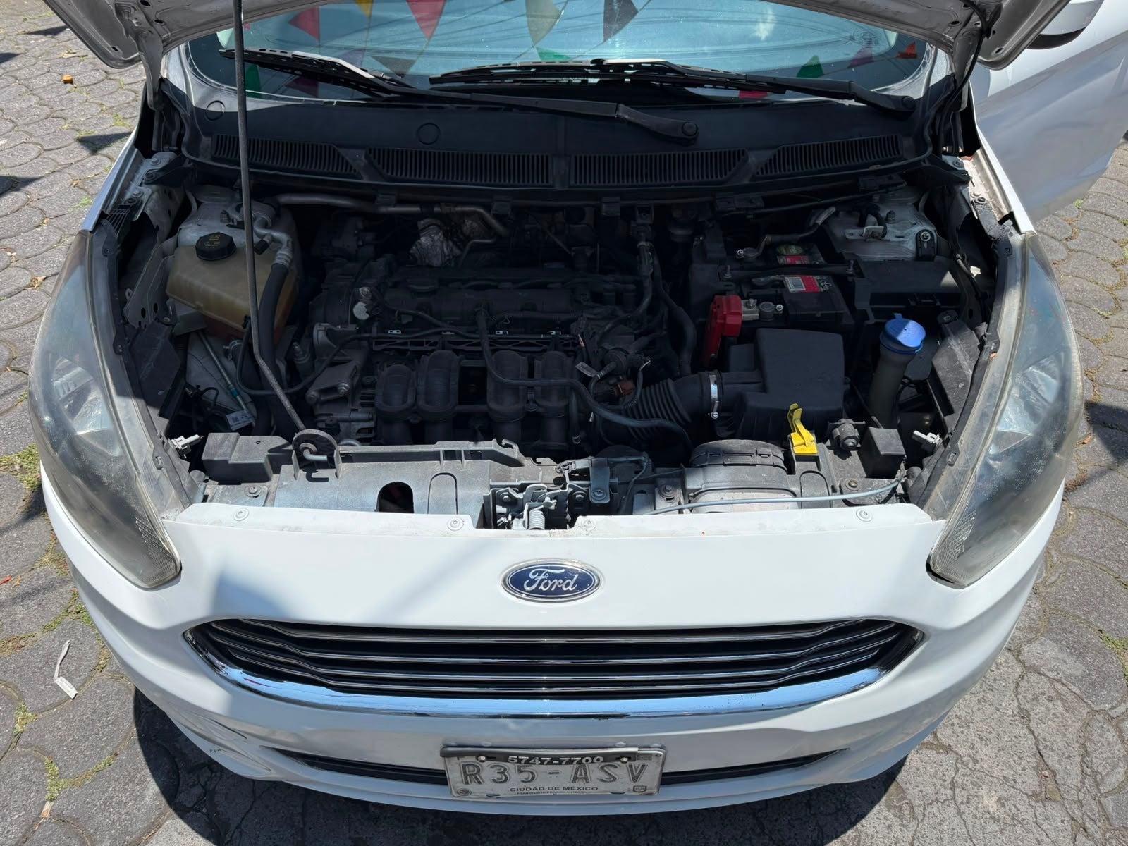 2017 Ford Figo TITANIUM L4 1.5L 105 CP 4 PUERTAS AUT BA AA