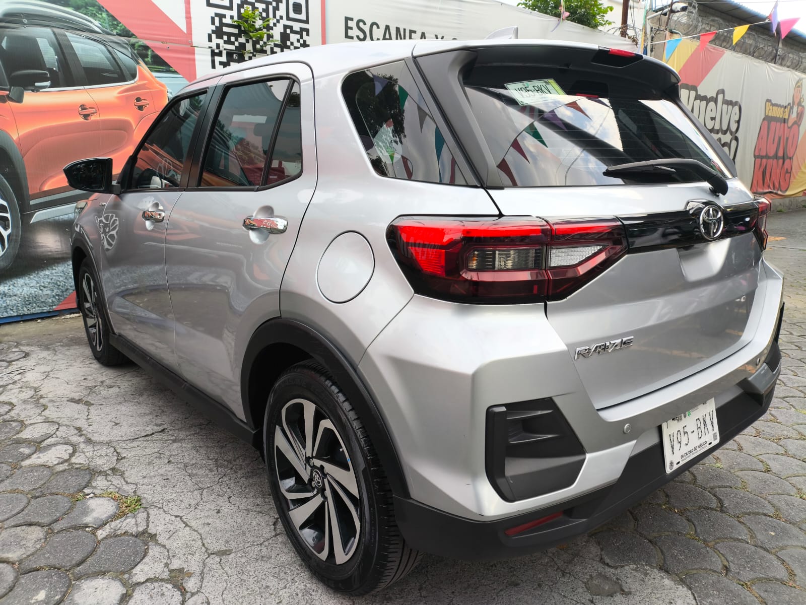 2023 Toyota Raize XLE BITONO, L3, 1.0L, 97 CP, 5 PUERTAS, AUT