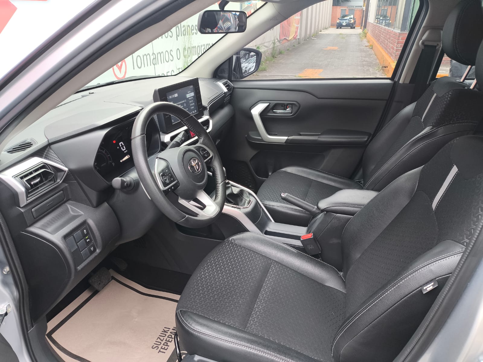 2023 Toyota Raize XLE BITONO, L3, 1.0L, 97 CP, 5 PUERTAS, AUT