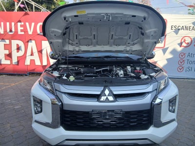 2022 Mitsubishi L200 GLX, L4, 2.4L, 126 CP, 4 PUERTAS, STD