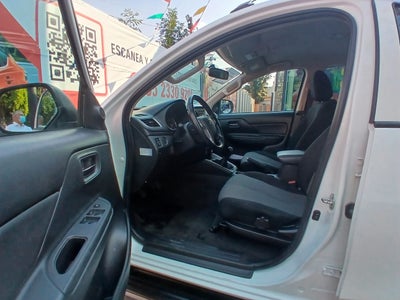 2022 Mitsubishi L200 GLX, L4, 2.4L, 126 CP, 4 PUERTAS, STD