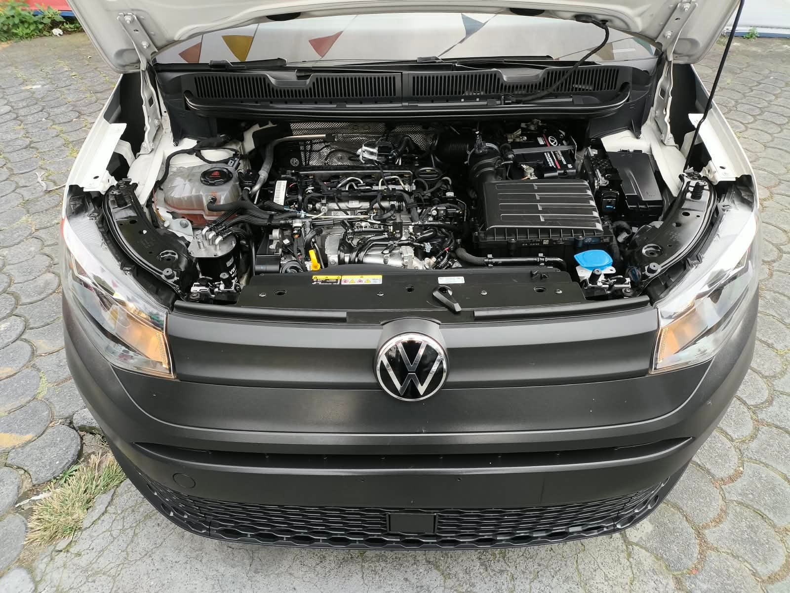 2024 Volkswagen Caddy CARGO VAN MAXI, L4, 2.0L, 110 CP, 5 PUERTAS, STD, AA