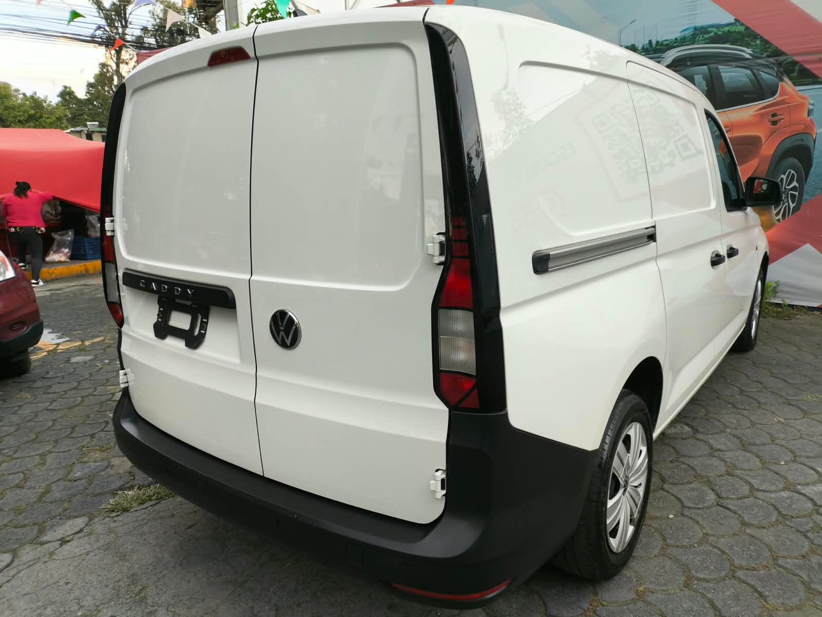 2024 Volkswagen Caddy CARGO VAN MAXI, L4, 2.0L, 110 CP, 5 PUERTAS, STD, AA