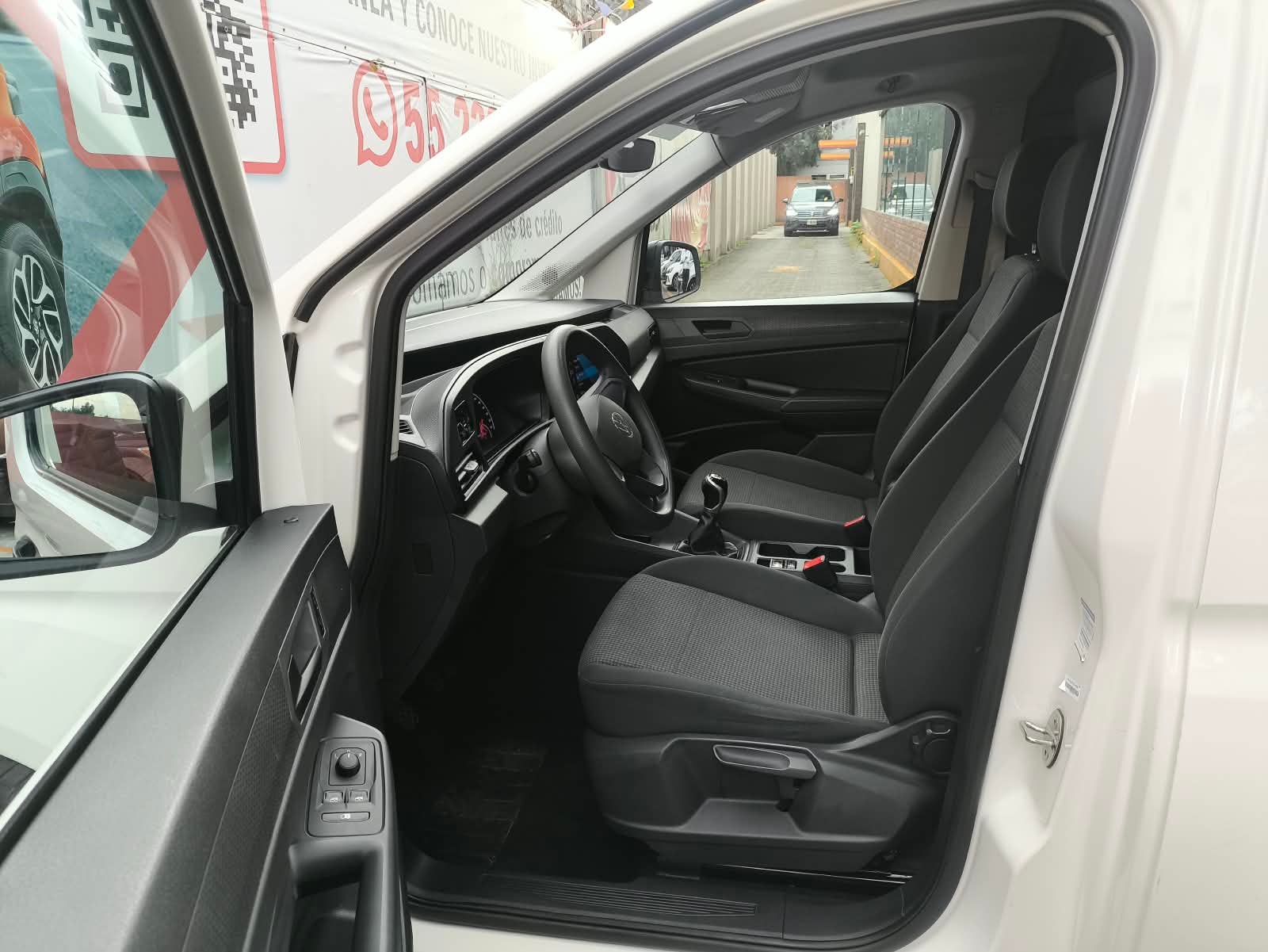 2024 Volkswagen Caddy CARGO VAN MAXI, L4, 2.0L, 110 CP, 5 PUERTAS, STD, AA